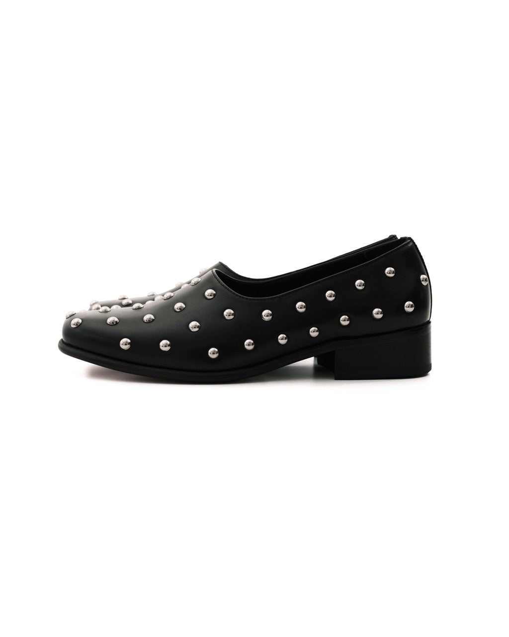RIVET LEATHER LOAFER